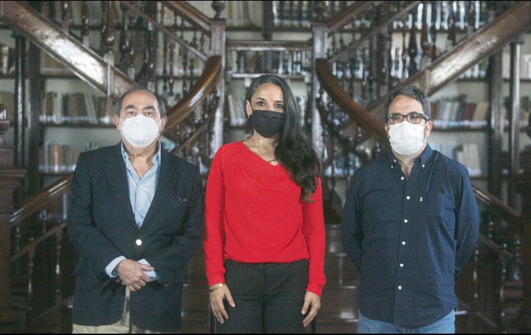 Presentación. De izquierda a derecha, Miguel Ángel Sánchez de Armas, Giovana Jaspersen y Alejandro Tavares. ESPECIAL/SCJ