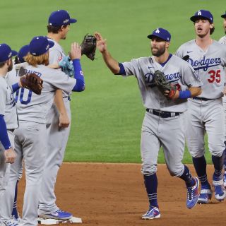 Dodgers barren a Padres y jugarán Series de Campeonato