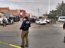 De acuerdo con testimonios, tras el incendio se pudo ver a gente armada que escapaba del lugar ubicado en el cruce de las calles San Pedro y Marcos Lara. ESPECIAL