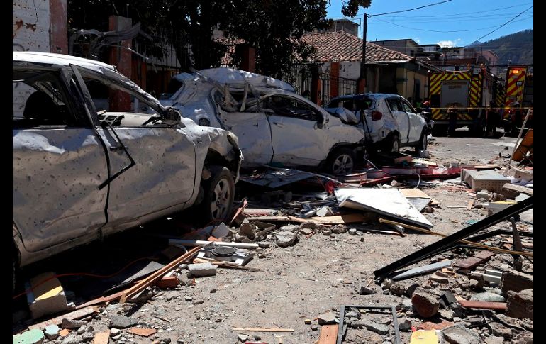 Agentes de tránsito cerraron varias calles mientras duró el trabajo de las autoridades. AFP/C. Vega