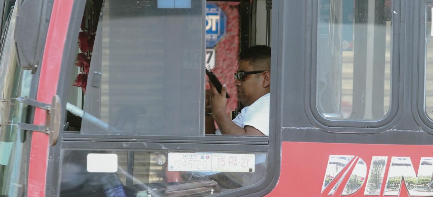 SALDO.  Durante la pandemia se infraccionaron  a  mil 573 choferes de camiones por no usar cubrebocas. EL INFORMADOR • G. Gallo