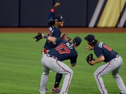 El de anoche fue el primer juego de las Grandes Ligas con aficionados en las gradas desde marzo cuando se suspendió la acción deportiva por la pandemia de coronavirus. AFP / R. Martinez