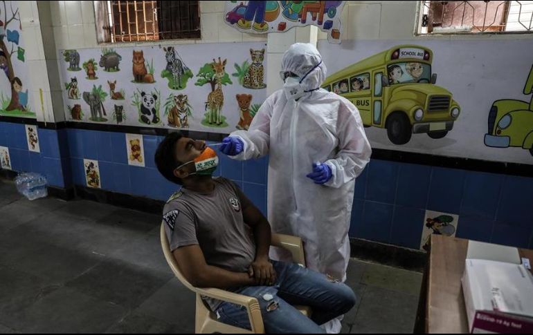 América registra hasta ahora 593 mil muertes por COVID-19. EFE/D. Solanki