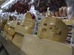 De acuerdo con la Profeco, varios productos denominados como queso y yogurt natural no cumplen con tales características. NOTIMEX/Archivo