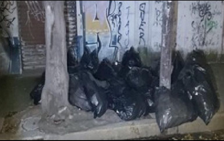 El medicamento fue arrojado a la vía pública en bolsas negras para basura. ESPECIAL/ SSC CDMX