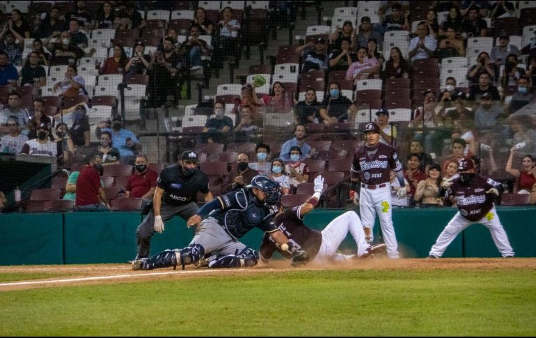 El inicio de la temporada de la LMP significó el regreso del público a los estadios en el deporte profesional de México. TWITTER / @Liga_Arco
