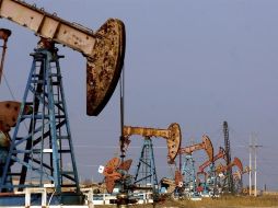 Algunas restricciones de movilidad debido a la crisis del coronavirus alimentan la perspectiva de una demanda débil de petróleo. EFE/ARCHIVO