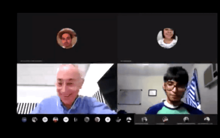 TWITTER/ @liliflorees10