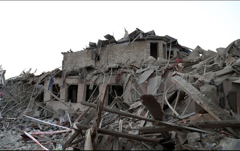 En un discurso televisado a la nación, el presidente azerí Ilham Aliyev denunció el ataque como crimen de guerra y advirtió al gobierno armenio que deberá responder por ello. EFE / A. Karimov