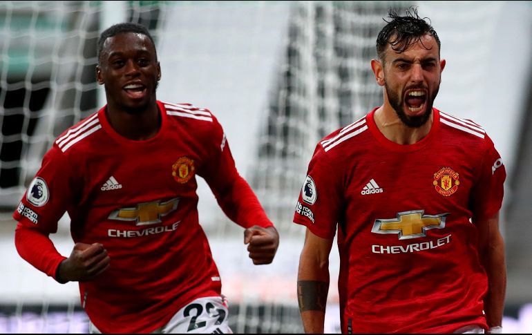 El United se recupera un poco de sus malos resultados del comienzo de liga y suma seis puntos en cuatro partidos, para colocarse decimocuarto en la tabla. EFE / A. Pantling