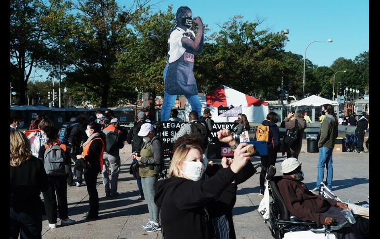La manifestación en Washington comenzó cerca de la Casa Blanca para luego de dirigirse al Capitolio y a la Explanada Nacional. EFE/J. Lane