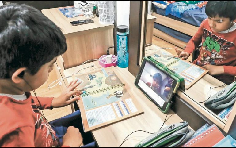 SIN CONECTIVIDAD TOTAL. Ni maestros ni alumnos tienen acceso a todas las tecnologías para impartir o recibir clases. SUN