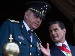 PODER ABSOLUTO. La detención del anterior secretario de la Defensa Nacional, Salvador Cienfuegos (izquierda), confirma la podredumbre del Estado mexicano. ESPECIAL