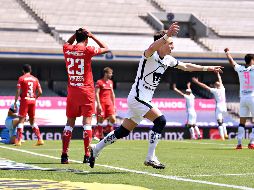 A Pumas le costó generar en ataque y tras un cabezazo ofensivo que se fue desviado, el uruguayo Facundo Waller recuperó la pelota y centró con dirección a la portería en donde el guardameta García no controló y metió el esférico en su meta. Imago7