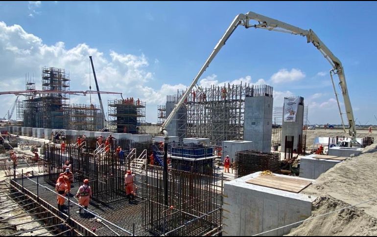 Obras de la construcción de la refinería en Paraíso, Tabasco. TWITTER@SENER_mx