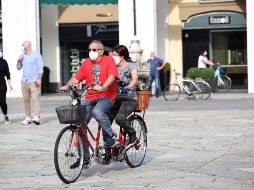 El Gobierno anunció nuevas medidas que contengan el avance de la pandemia. EFE