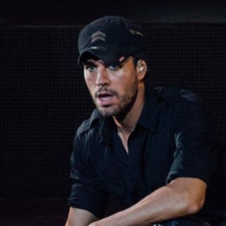 Enrique Iglesias recibirá el premio "Billboard Top Artist of All Time"