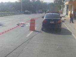 Para realizar los peritajes necesarios, la Policía Vial hizo el cierre de tres de los cuatro carriles del Periférico, en sentido poniente a oriente. ESPECIAL