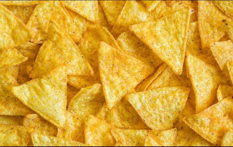 No es casualidad que muchos alimentos poco saludables y hasta adictivos sean crujientes... KAROL CZINEGE / EYEEM / GETTY IMAGES