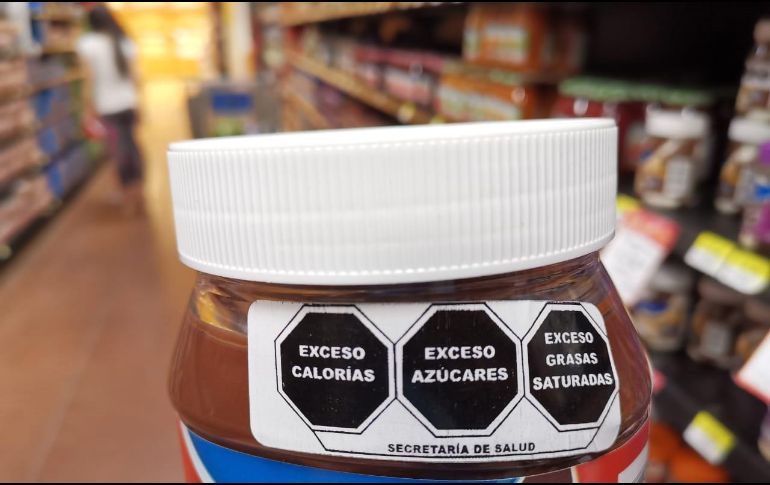 Los sellos advierten sobre los productos que exceden los criterios establecidos en el perfil de nutrimentos críticos. SUN / ARCHIVO