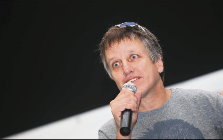 PERSONAJE. Xavier Velasco se caracteriza por un lenguaje realista y contemporáneo en sus obras. ESPECIAL