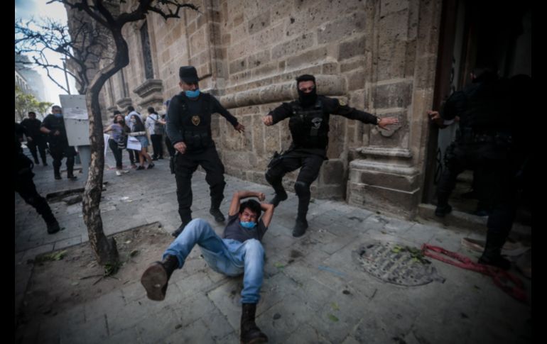 Piden #JusticiaParaGiovanni con marcha y brotes de violencia en Jalisco. EL INFORMADOR / F. Atilano