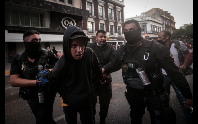 Piden #JusticiaParaGiovanni con marcha y brotes de violencia en Jalisco. EL INFORMADOR / F. Atilano