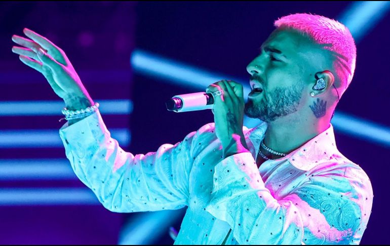 Maluma abrió el espectáculo con el tema 