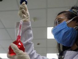 El remdesivir fue una de las primeras drogas usadas en el tratamiento del covid-19 REUTERS