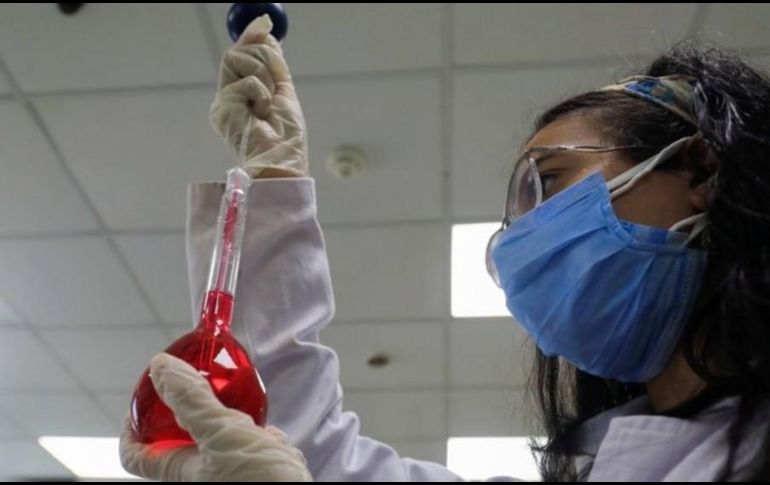 El remdesivir fue una de las primeras drogas usadas en el tratamiento del covid-19 REUTERS