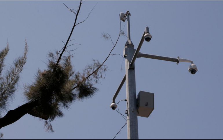 Actualmente, personal del Escudo Urbano C5 revisa si hay más postes dañados. EL INFORMADOR/ARCHIVO