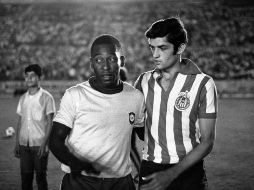 Uno de los máximas figuras en la historia del futbol internacional como Edson Arantes do Nascimento, 