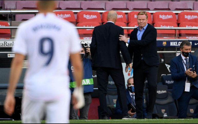 ''Para mí no es penalti y al final del partido le he dicho al árbitro que ojalá me puedan explicar lo que pasa con el VAR aquí en España'', dijo el estratega. AFP / L. Gene