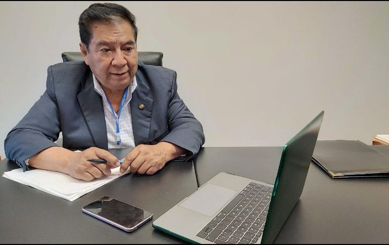 Joel Molina era el senador suplente de José Antonio Álvarez Lima, actual director de Canal Once. TWITTER/@JoelMolinaRa