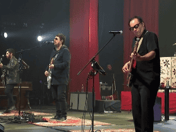 “Hojas de té”, “De hacerse se va a hacer”, “Somos tontos no pesados”, “Moizefala” y “He barrido el sol” fueron algunas de las canciones que sonaron en el concierto. ESPECIAL