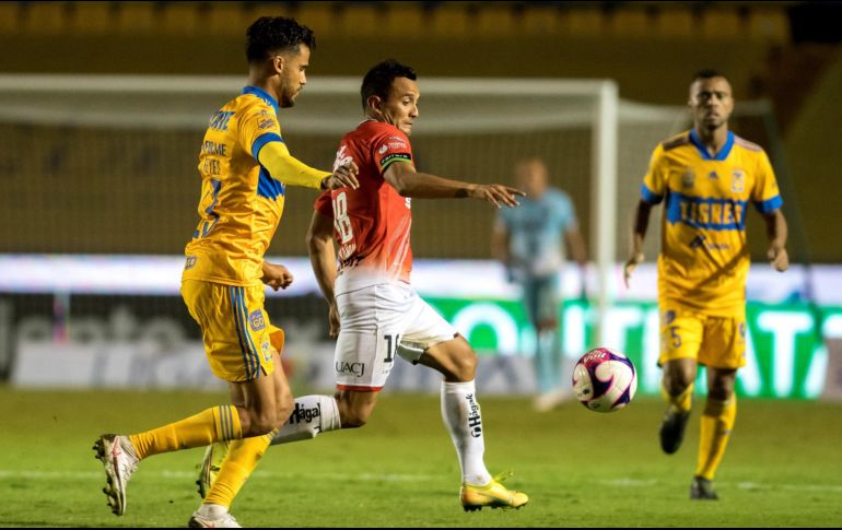 El empate deja a los Tigres con 26 puntos ya los Bravos con 14. EFE/M. Sierra