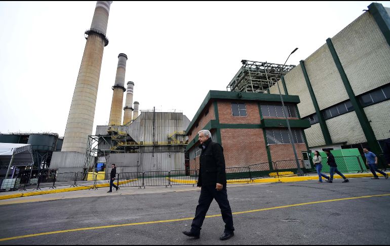 El Presidente López Obrador en una visita a la Central Termoeléctrica 