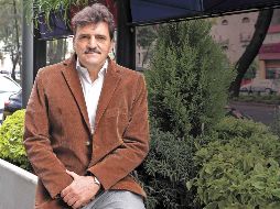 Celebraron la obra literaria de Enrique Serna 