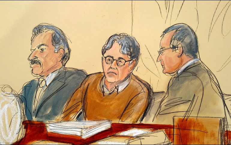 Raniere enfrenta cargos que incluyen tráfico sexual, extorsión, delincuencia organizada, amenazas y abuso a menores. AP / ARCHIVO