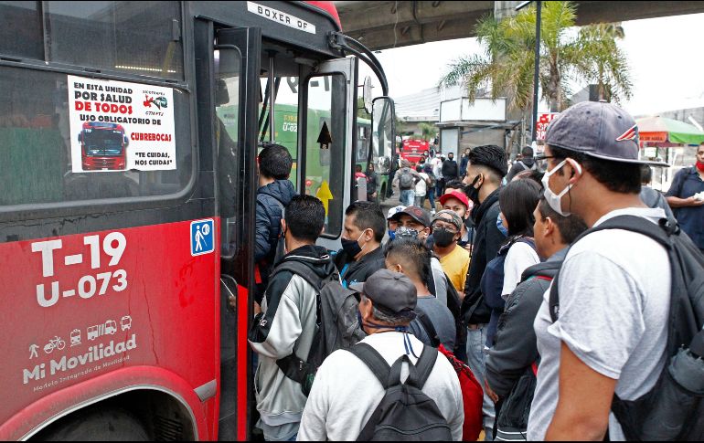 Resaltaron que estará garantizado el servicio de transporte público para el personal de servicios hospitalarios y equipos médico. EL INFORMADOR / ARCHIVO