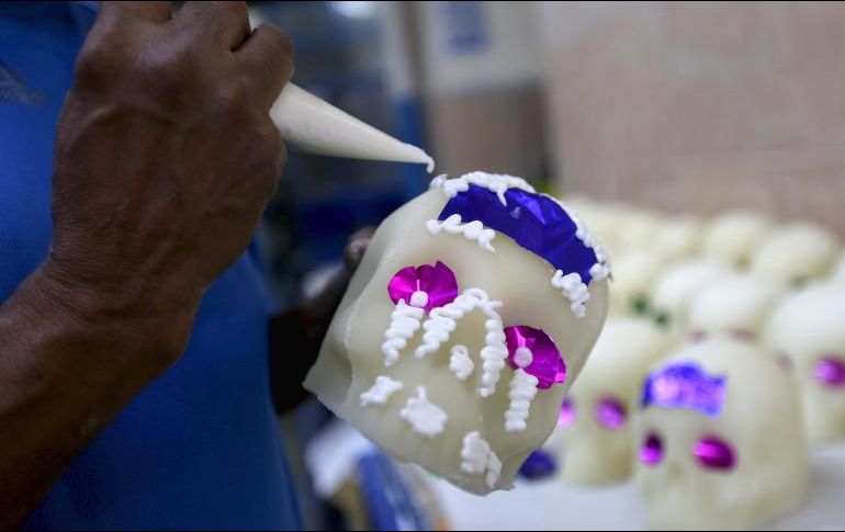 Los días 31 de octubre, 1 y 2 de noviembre serán declarados como duelo nacional, además se izará la bandera nacional a media asta durante estos tres días. SUN / ARCHIVO