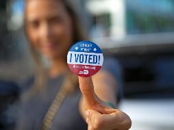 Un sondeo de la cadena hispana Telemundo dado a conocer hoy refleja una ventaja para Biden de cinco puntos entre los latinos registrados para votar en Florida. AP / Miami Herald / D. Santiago