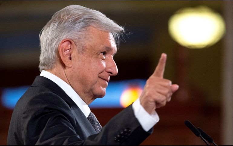 AMLO aseguró que busca prohibir, no sólo regular, esta práctica al considerar que permite la evasión fiscal. EFE / ARCHIVO