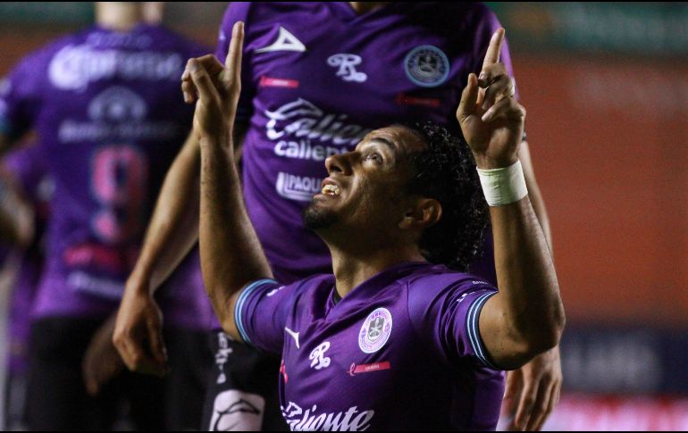 Camilo Sanvezzo hizo tres de los goles que pusieron a Mazatlán en zona de repechaje. IMAGO7/S. Laureano