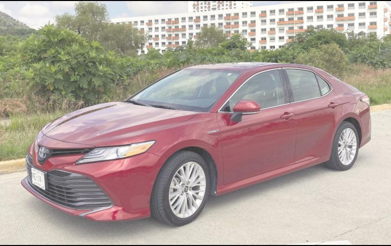 El manejo y desempeño, así como el bajo consumo de combustible encuentran el punto medio en este auto. EL INFORMADOR/M. Castillo