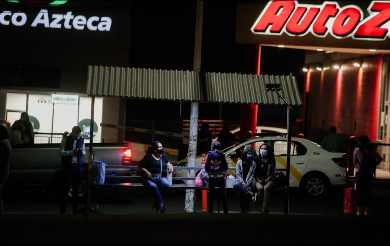 Se permitirá el acceso al servicio de transporte público durante el fin de semana a personal de aeropuerto y centrales camioneras. EL INFORMADOR/ G. Gallo