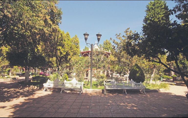 Plaza principal.  Silenciosa por estos días, se espera su reapertura cuando mejoren las condiciones sanitarias.  EL INFORMADOR • F. González