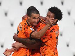Cristiano Ronaldo (i) celebra tras marcar el 1-2 durante el encuentro de la Liga italiana ante el Spezia Calcio, disputado en Cesena, Italia. EFE/EPA/P. Bove