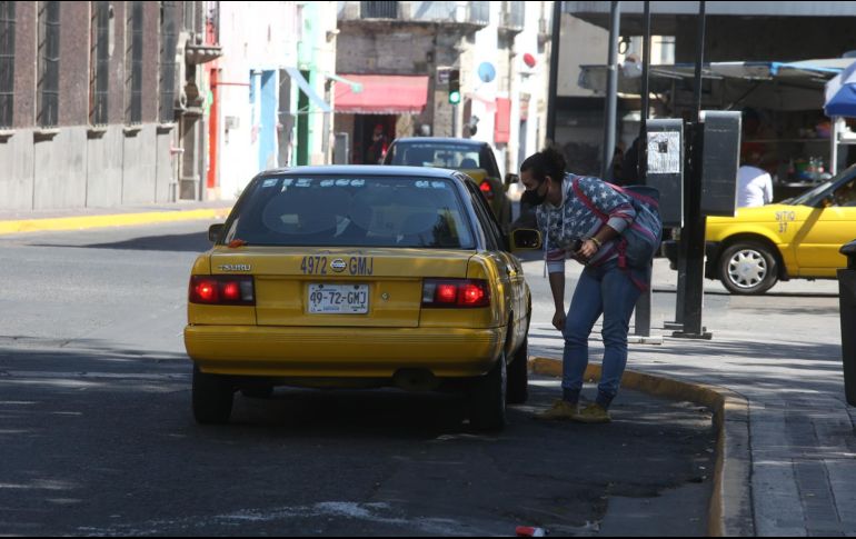 Por la aplicación del botón de emergencia, los autos de Empresas de Redes de Transporte deben dejar de ofrecer servicio durante los fines de semana. EL INFORMADOR / ARCHIVO