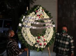 Poco antes de la medianoche del domingo, la sala donde era velada y su ataúd ya estaban cubiertos de blanco. SUN / C. Mejía